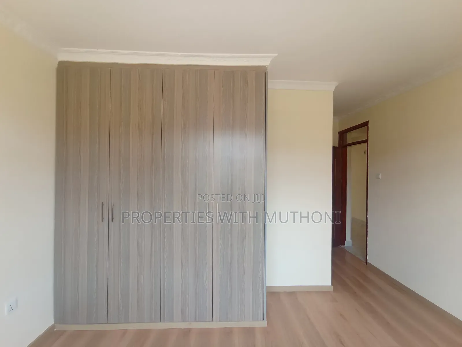 4bdrm Maisonette in Oluulua for sale
