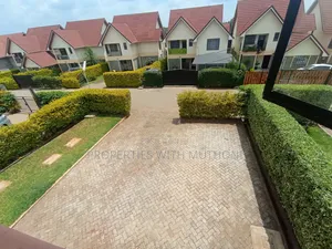 4bdrm Maisonette in Oluulua for sale
