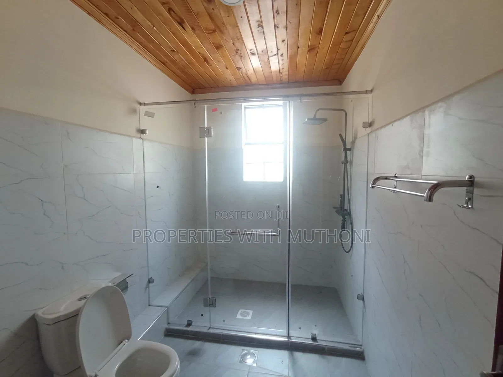 4bdrm Maisonette in Oluulua for sale