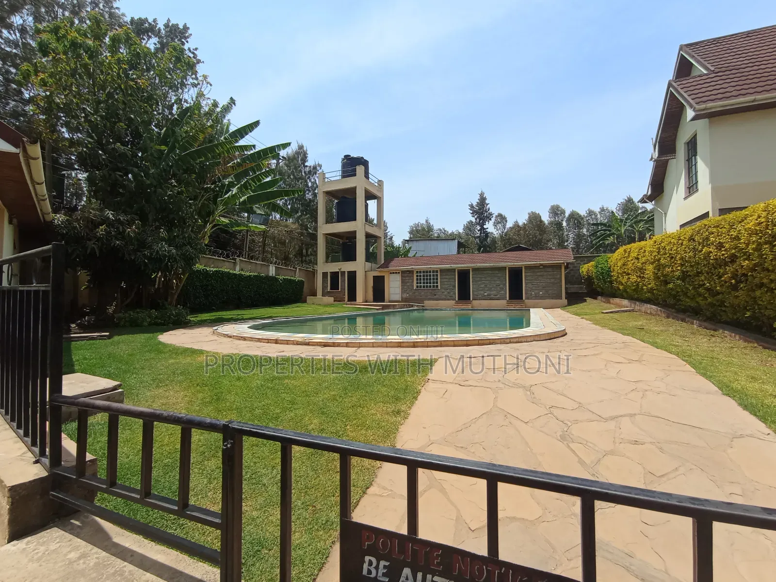 4bdrm Maisonette in Oluulua for sale