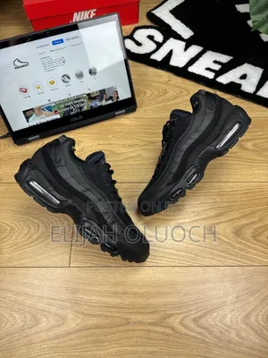 Nike Air Max 95 Essential Triple Black