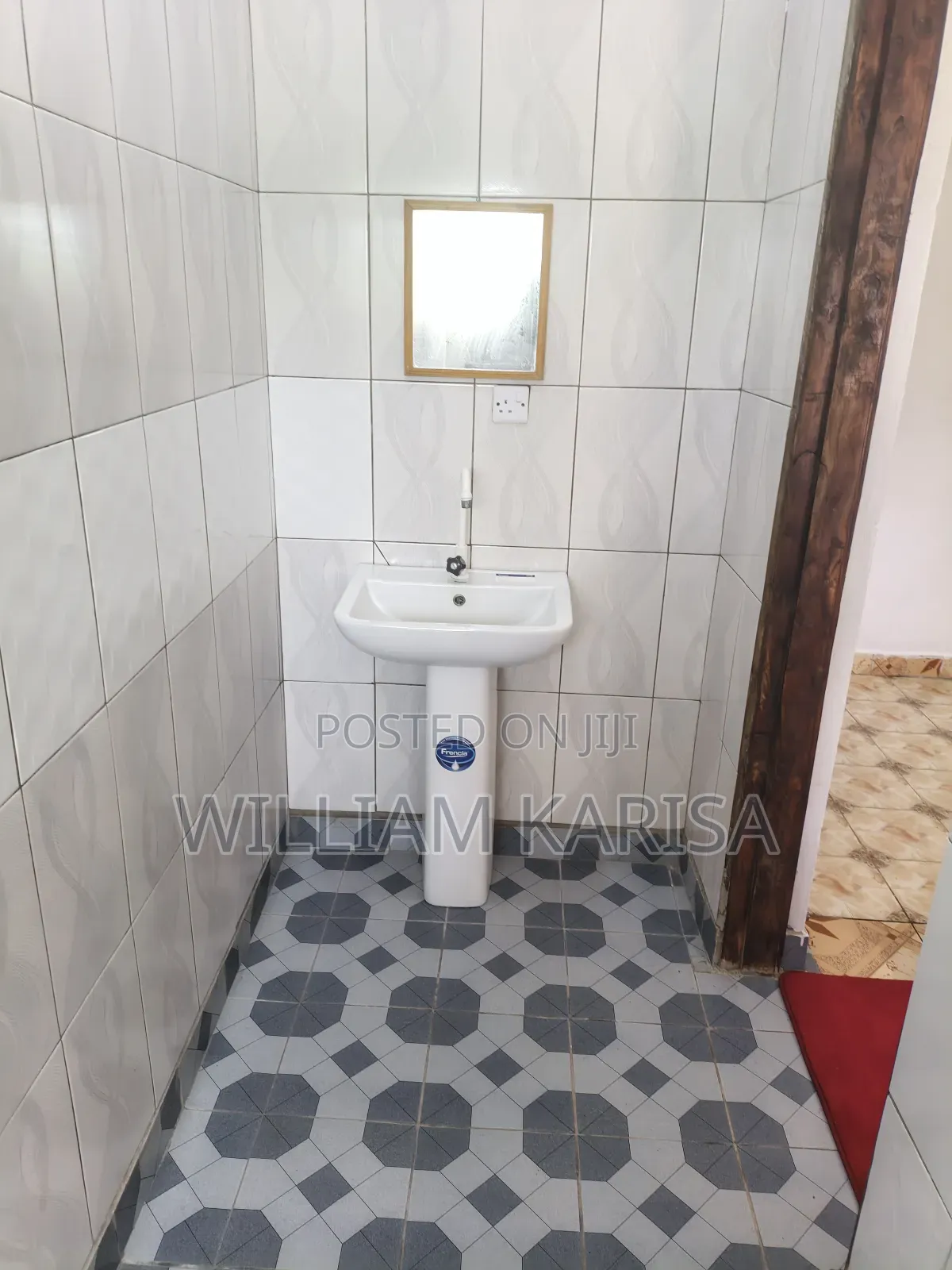 3 Bedrooms to Let