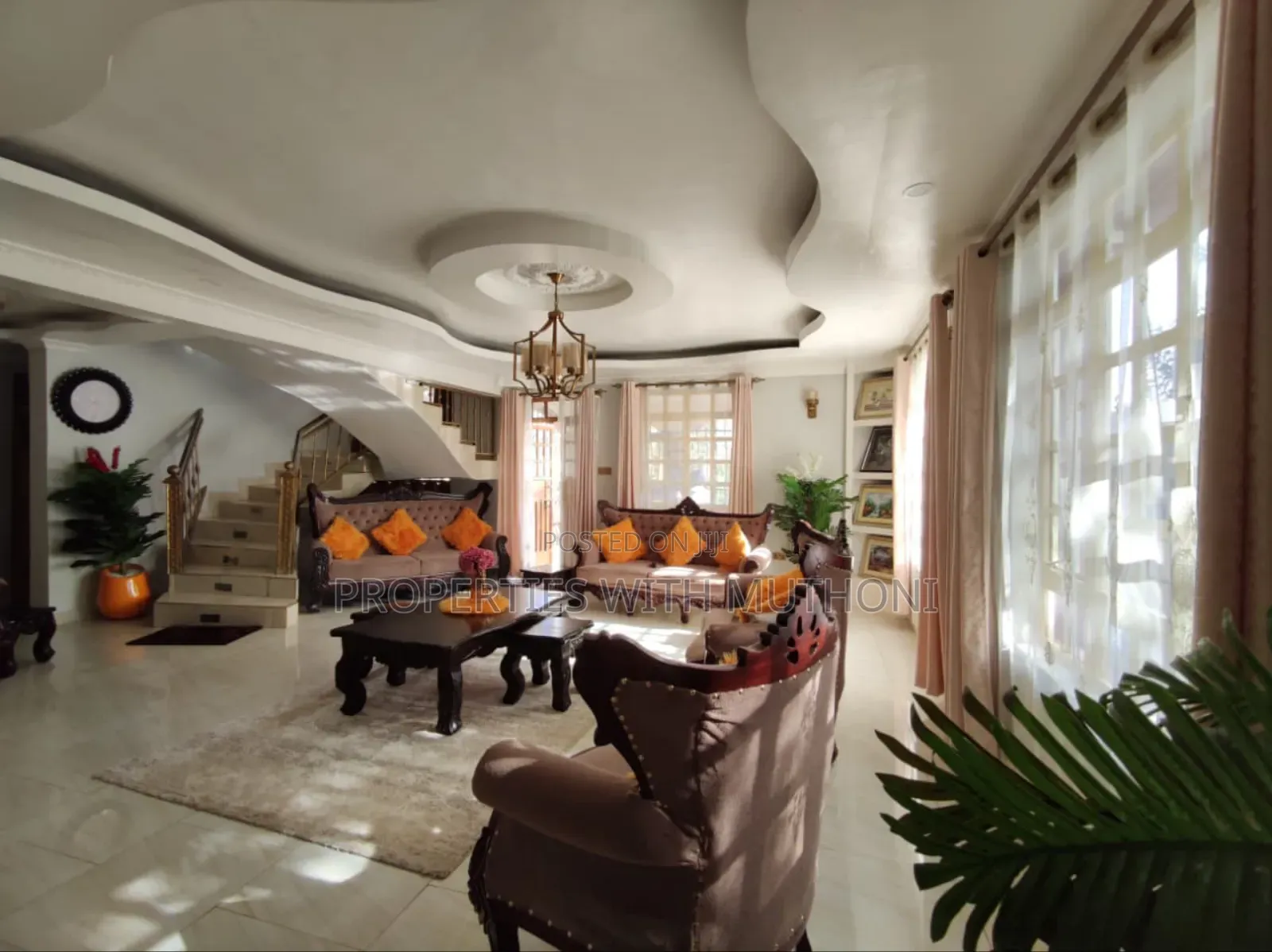 8bdrm Mansion in Matasia for sale