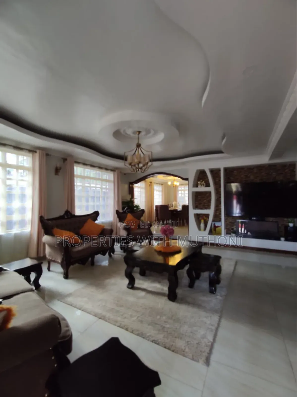 8bdrm Mansion in Matasia for sale