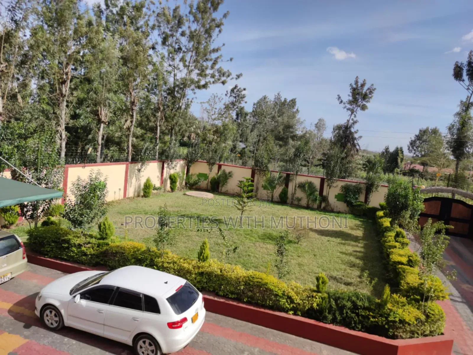 8bdrm Mansion in Matasia for sale