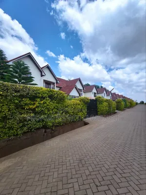 4bdrm Maisonette in Oluulua for sale