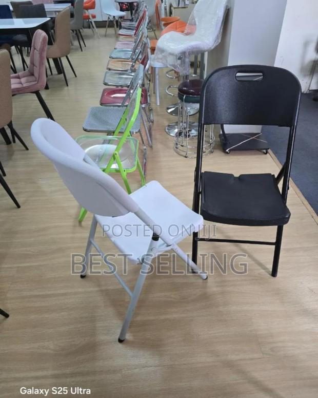 Simple Folderable Chairs