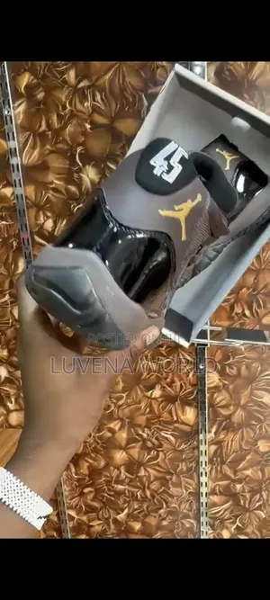 *Nike Air Jordan 11 Retro "Gamma"*