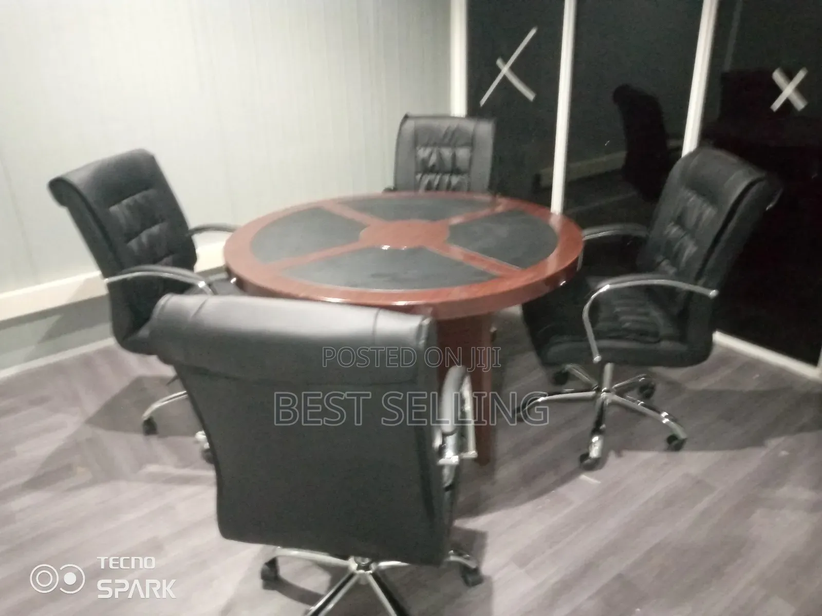 Round Boardroom Set