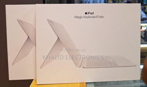 iPad A16 Magic Keyboard Folio ( 10th Gen / 11gen )
