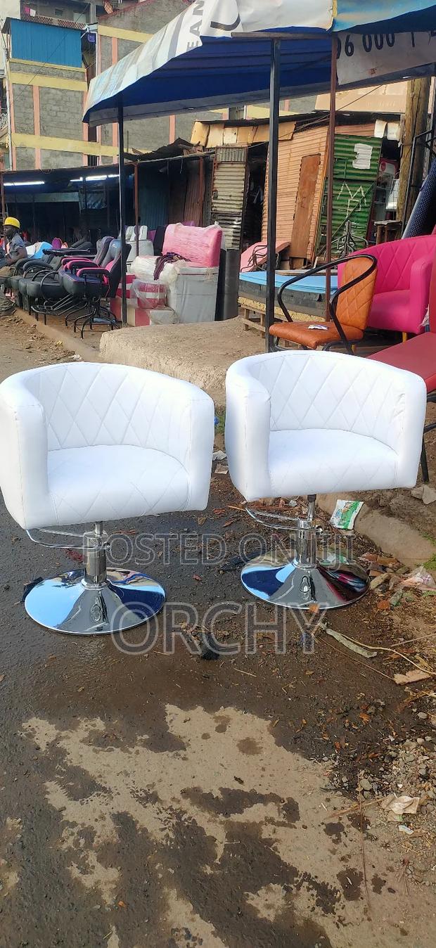 White Hydraulic Salon Seats/ Styling Seats - thumbnail 2