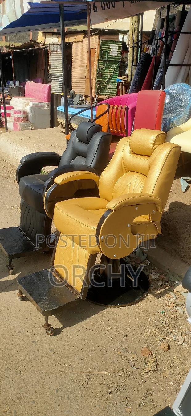 Executive Kinyozi Seats/ Barber Chair - main view