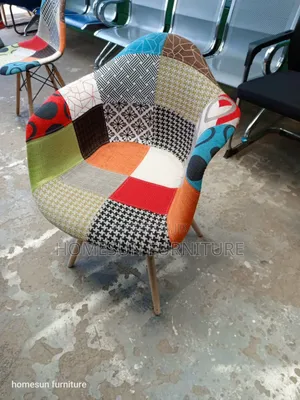 Eames Chair With Armlest