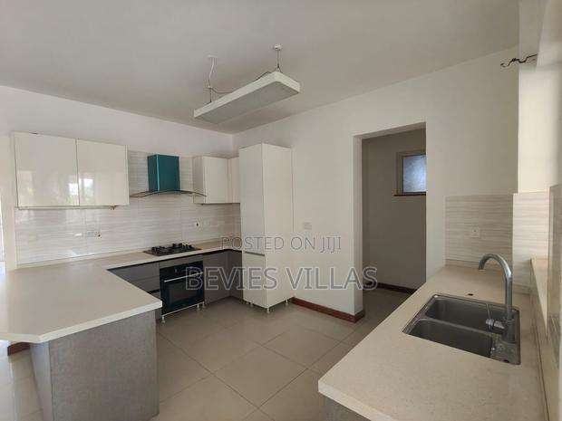 4bdrm Apartment in Parklands for rent