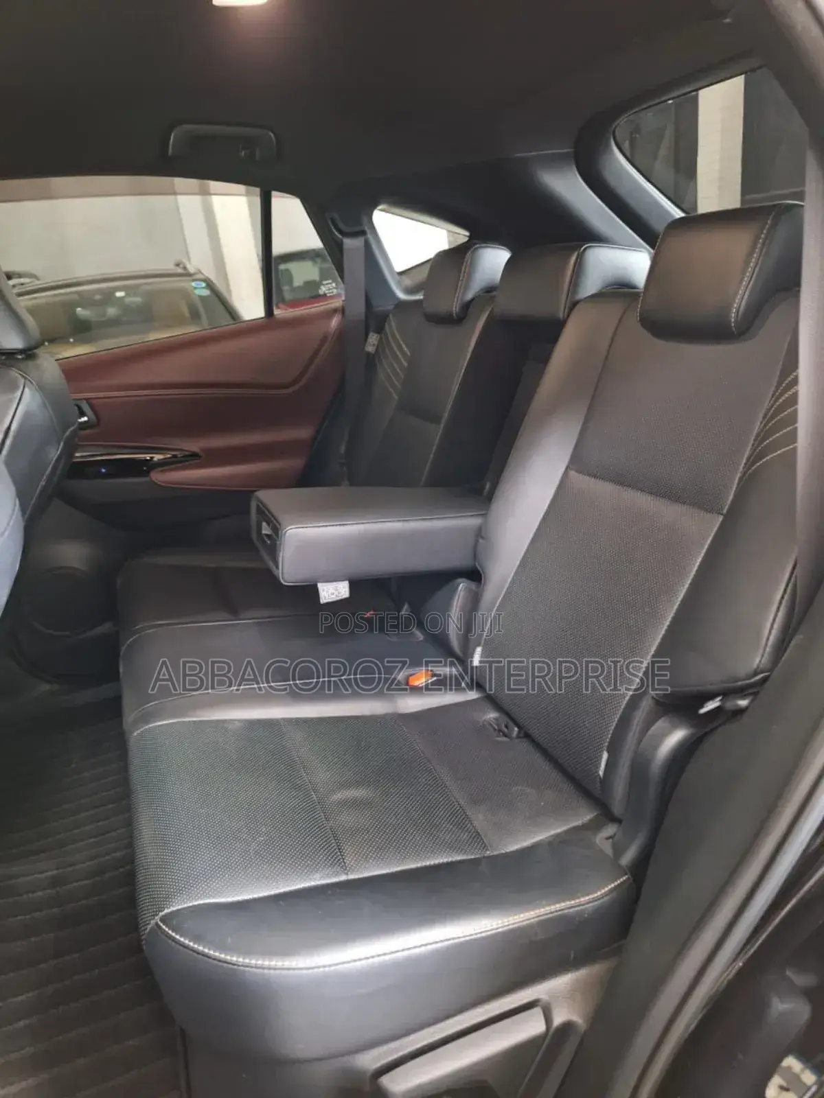 Toyota Harrier 2.5 Hybrid 4WD 2018 Purple
