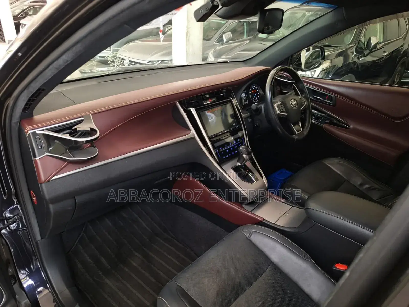 Toyota Harrier 2.5 Hybrid 4WD 2018 Purple