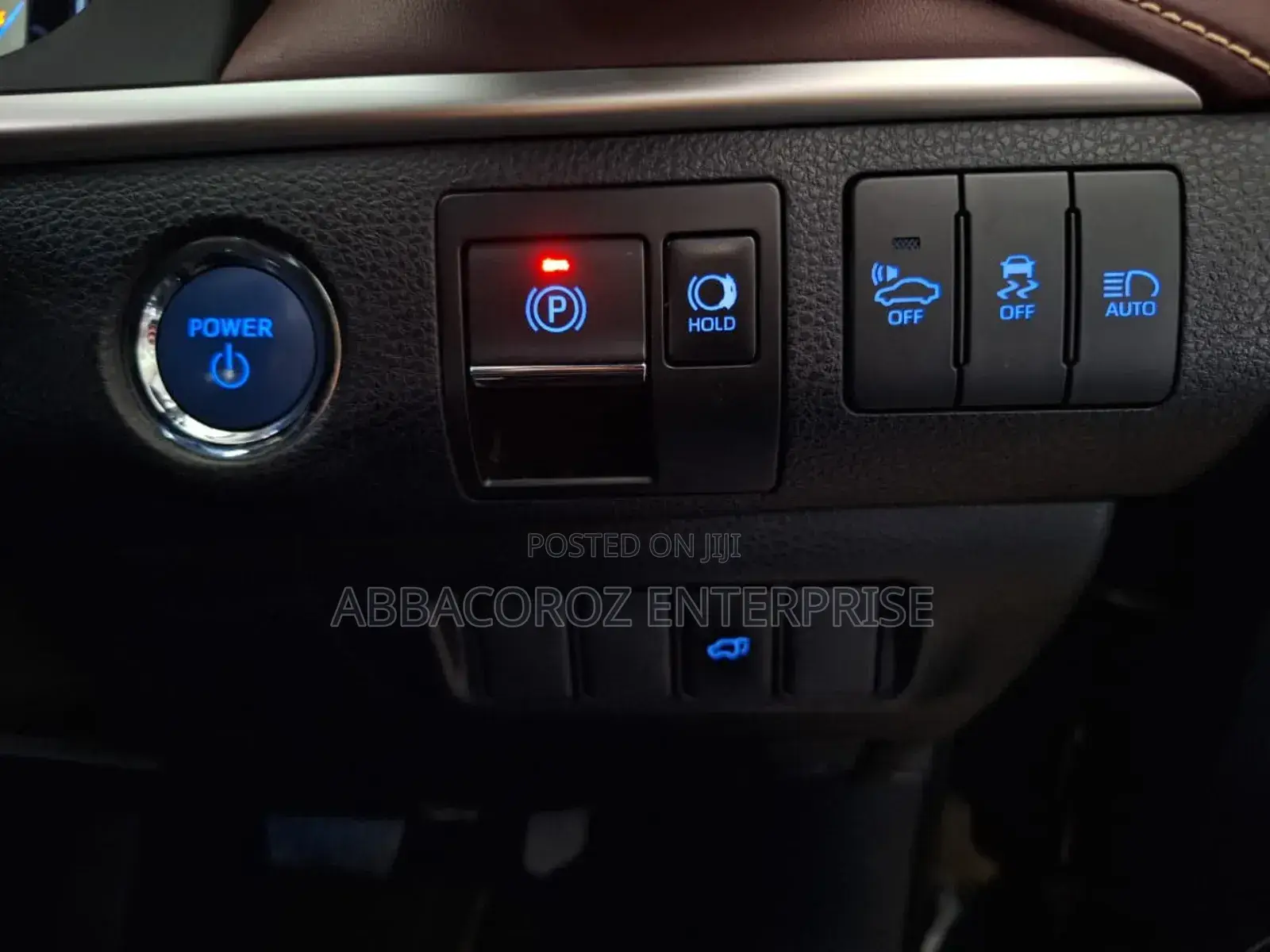 Toyota Harrier 2.5 Hybrid 4WD 2018 Purple