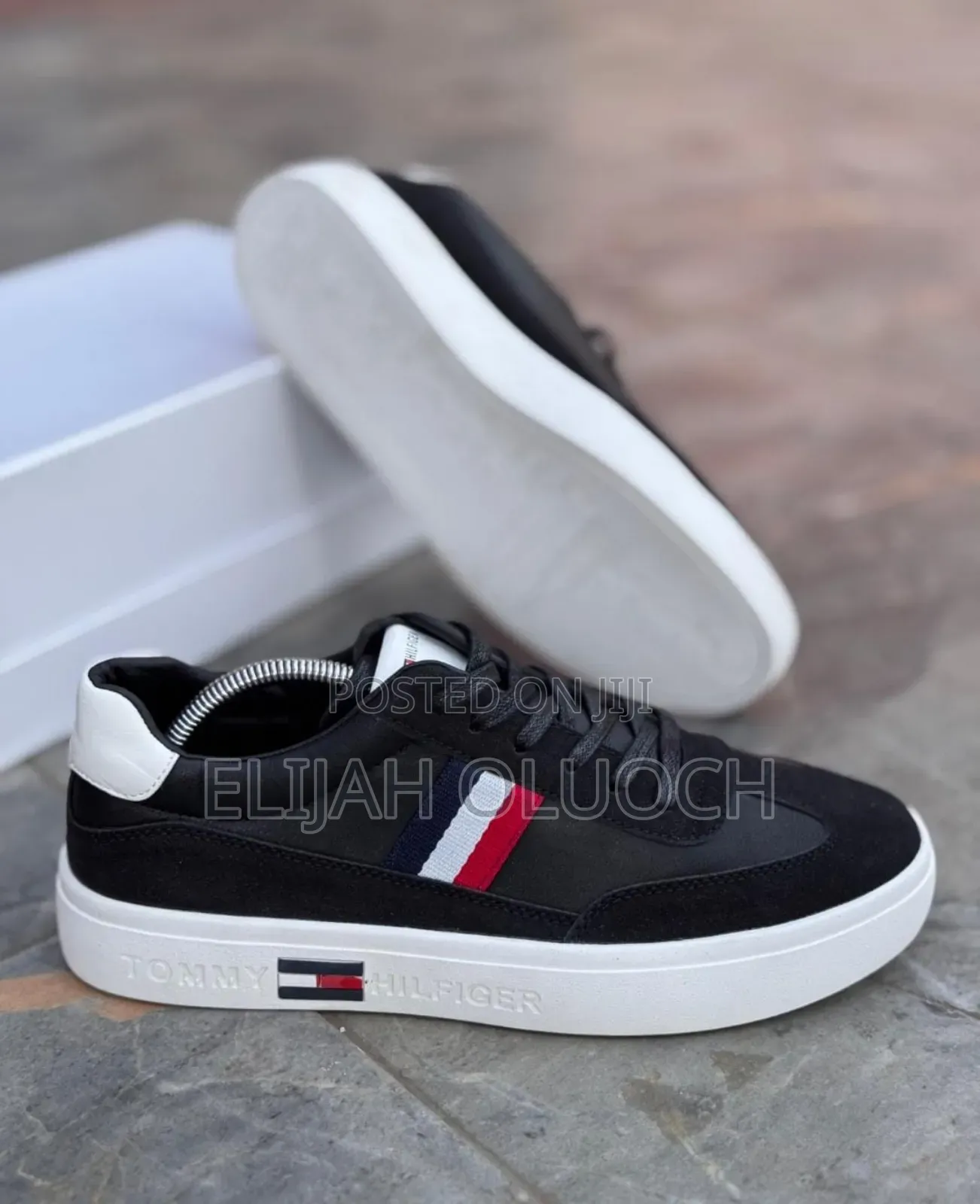 Tommy Hilfiger) Leather Laced Casuals*
