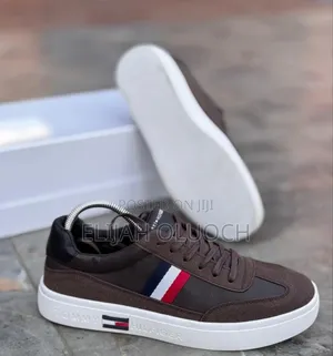 Tommy Hilfiger) Leather Laced Casuals*