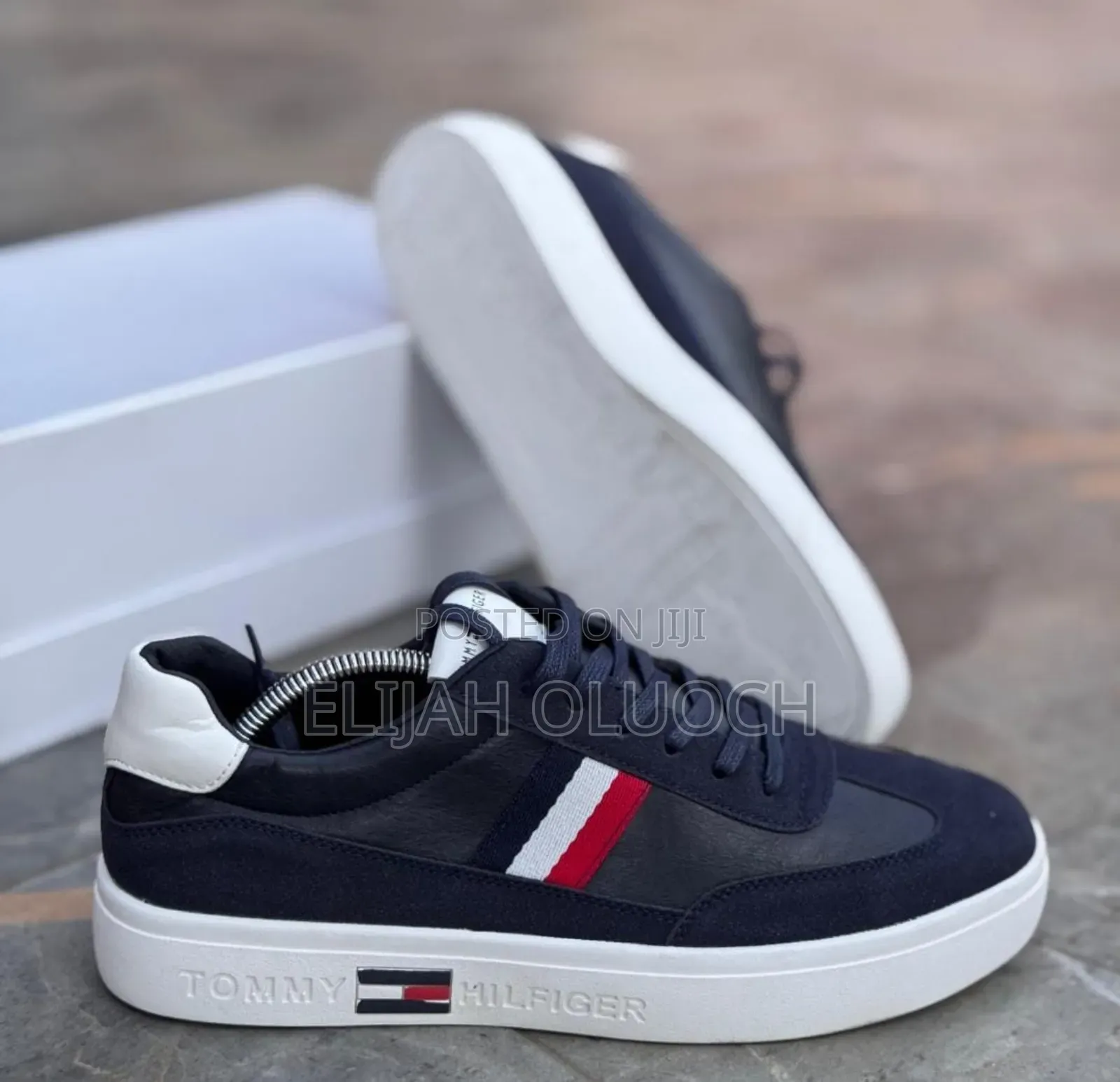 Tommy Hilfiger) Leather Laced Casuals*