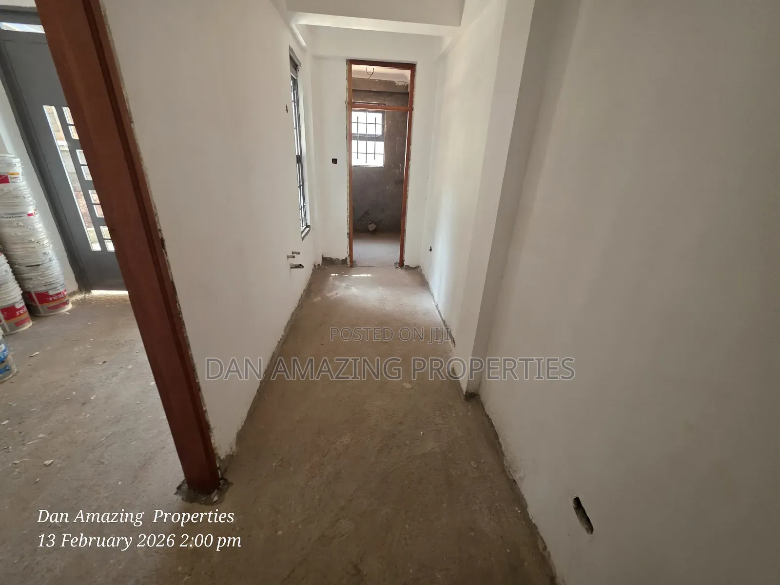 5bdrm Maisonette In Kerarapon/ Office For Sale