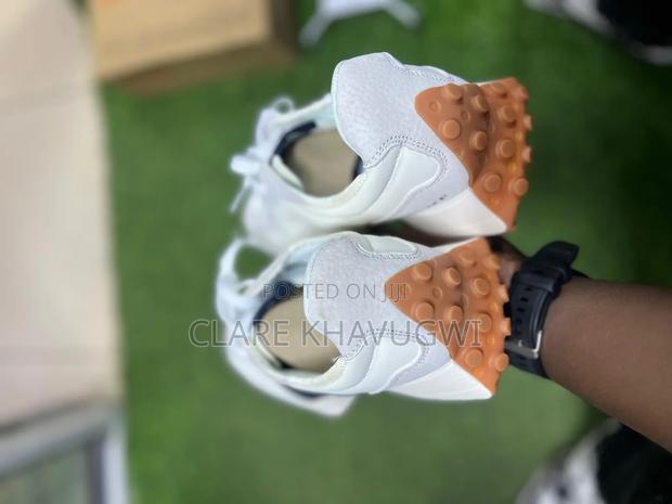 New Balance 327 - thumbnail 3