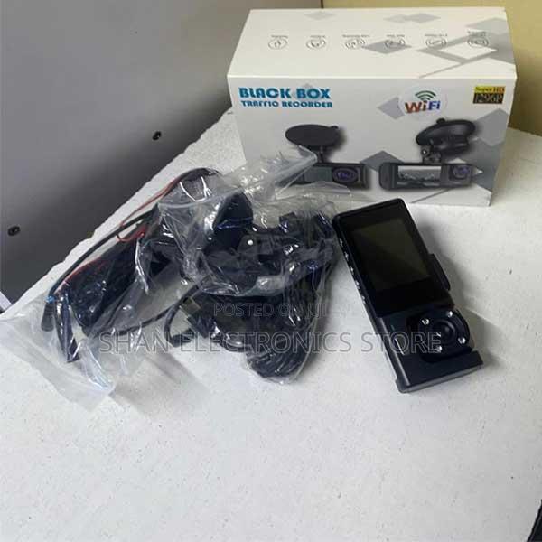 Parking Monitor 3channel Dash Cam With Wifi Front Inside and Rear1080p
