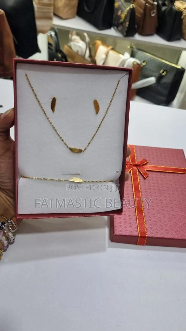 Minimal Jewellery Necklace Set