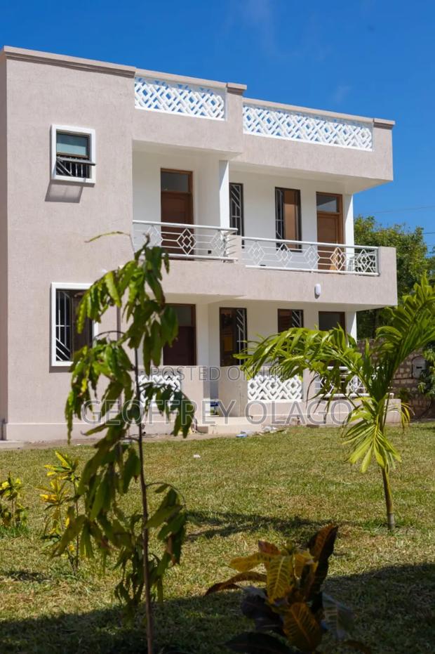 4 Bedroom Villa in Diani - thumbnail 6