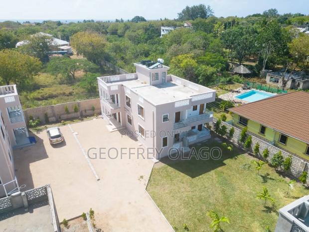 4 Bedroom Villa in Diani - thumbnail 14