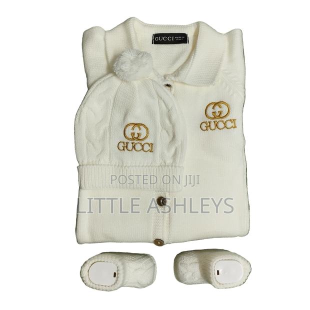 Designer Knitted Baby Receiving Set (4pc)