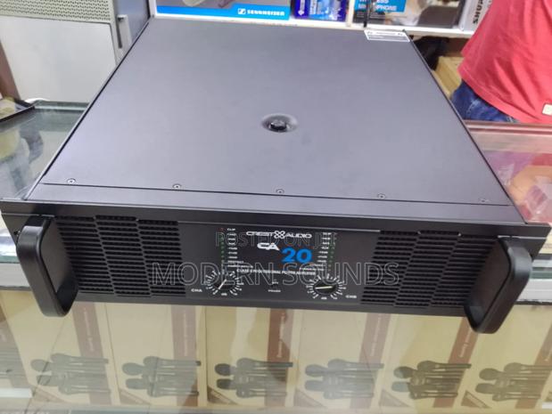 Crest Audio Ca20 Power Amplifier. - main view