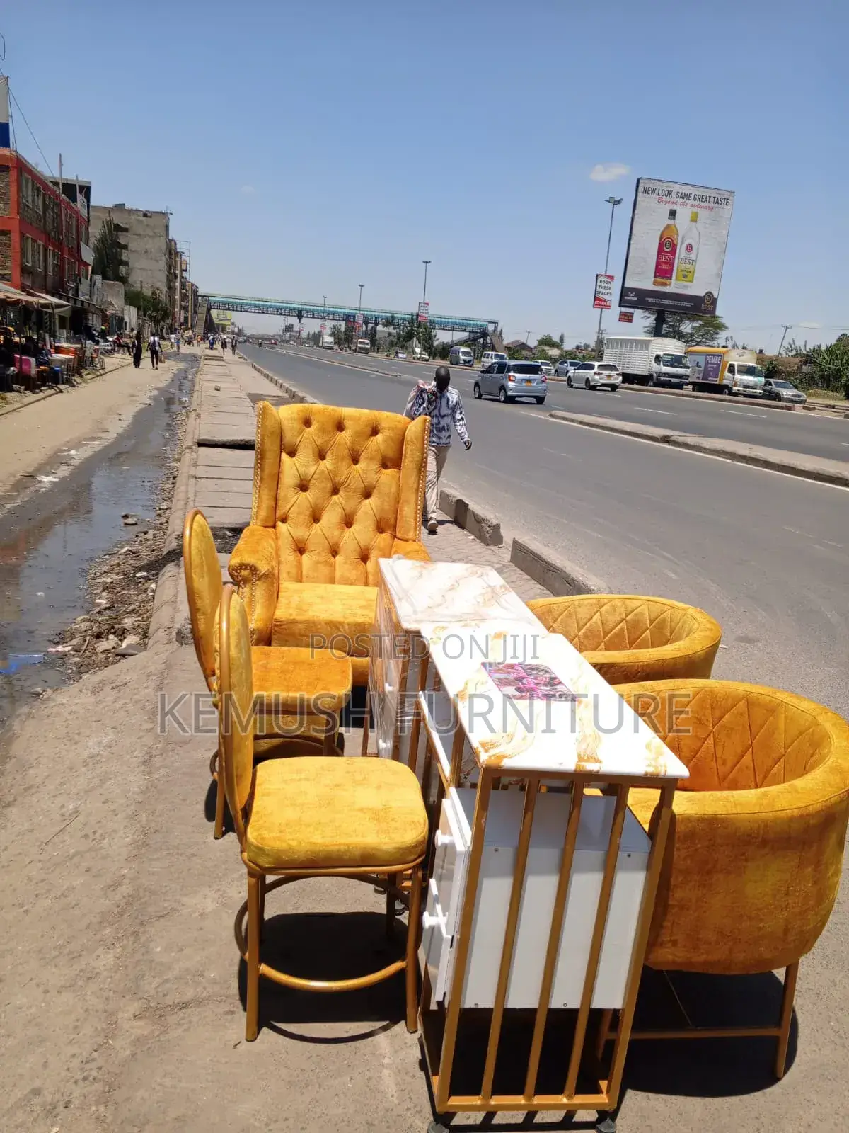 King Chair, 2 Styling Chairs, 2 Sweet Chairs and Two Table