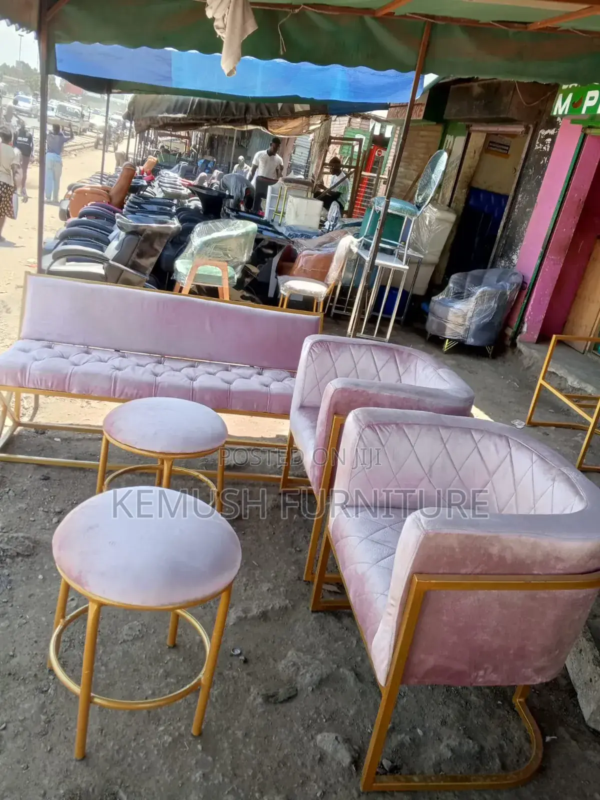 Coach of Saloon and Styling Plus Puff