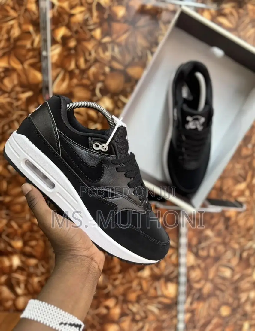 Nike Air Max 1 Premium Black Silver Swoosh 36 -45