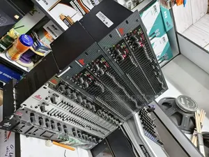 DBX Professional Sound Graphics Equilizer