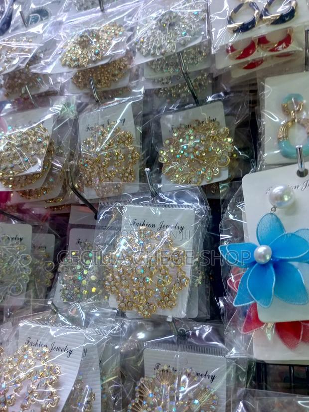 Brooch for Ladies - main view