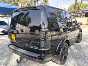 Land Rover Discovery 2010 Black