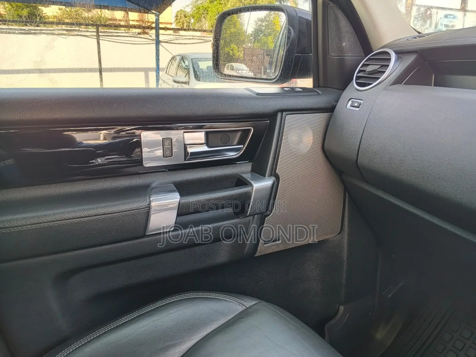 Land Rover Discovery 2010 Black
