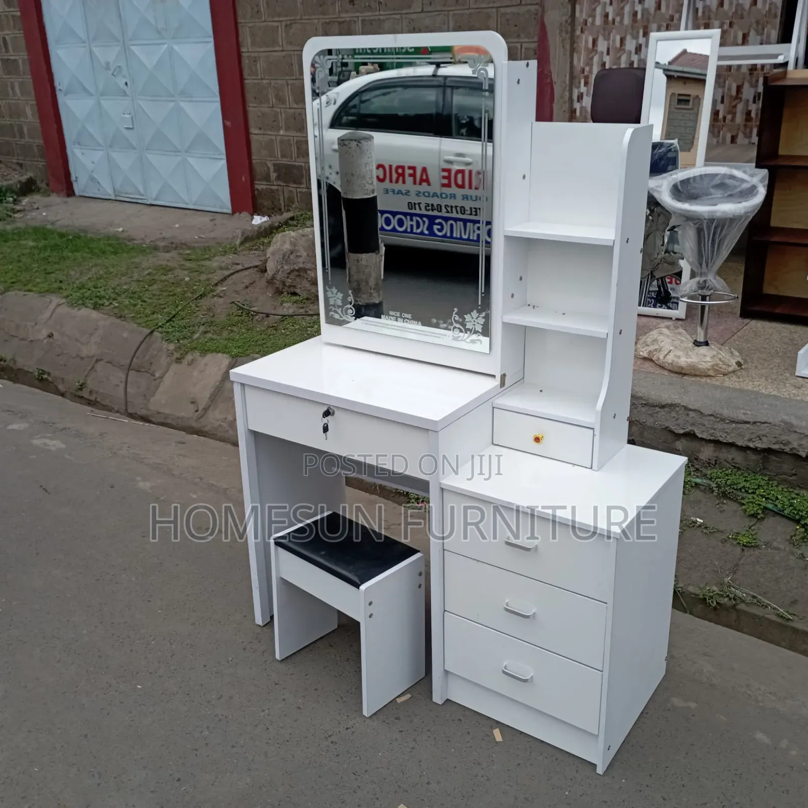 Dressing Table Dressing Table
