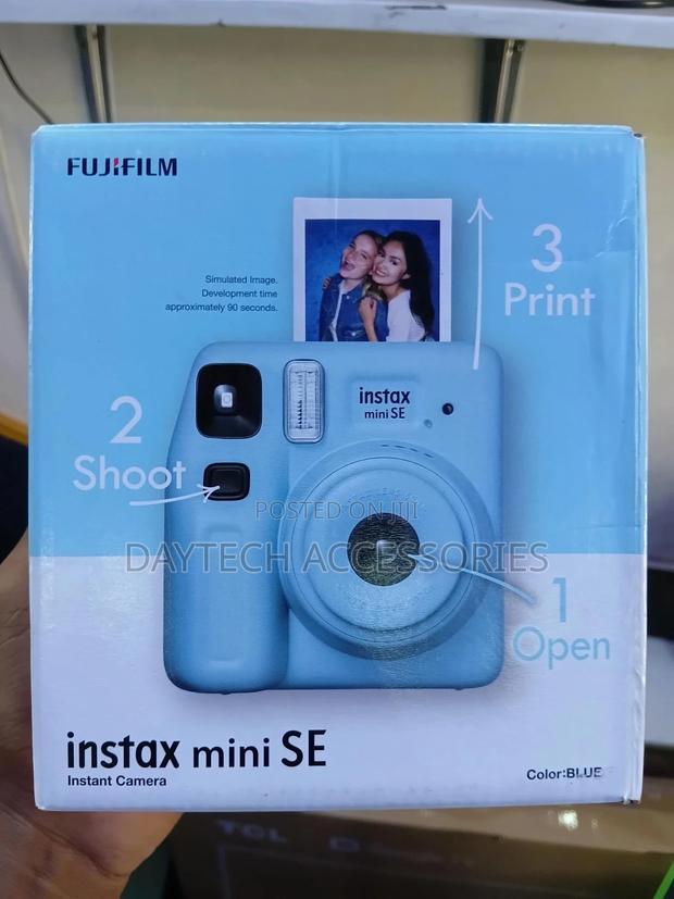 Fujifilm Instax Mini Se Instant Camera Bundle With Case