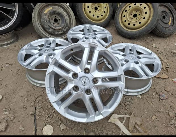 V8 Cygnus, Amazon Size 20inch Wheels - main view