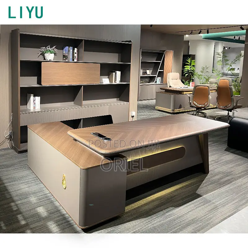 Modern Office Desk : Executive Office C.E.O Desk