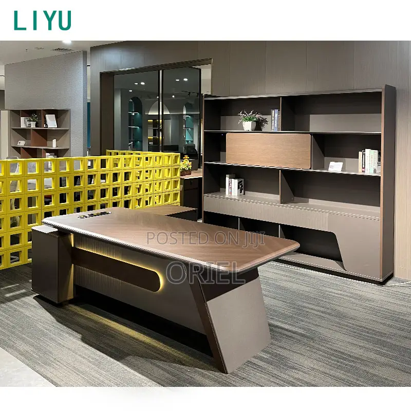 Modern Office Desk : Executive Office C.E.O Desk