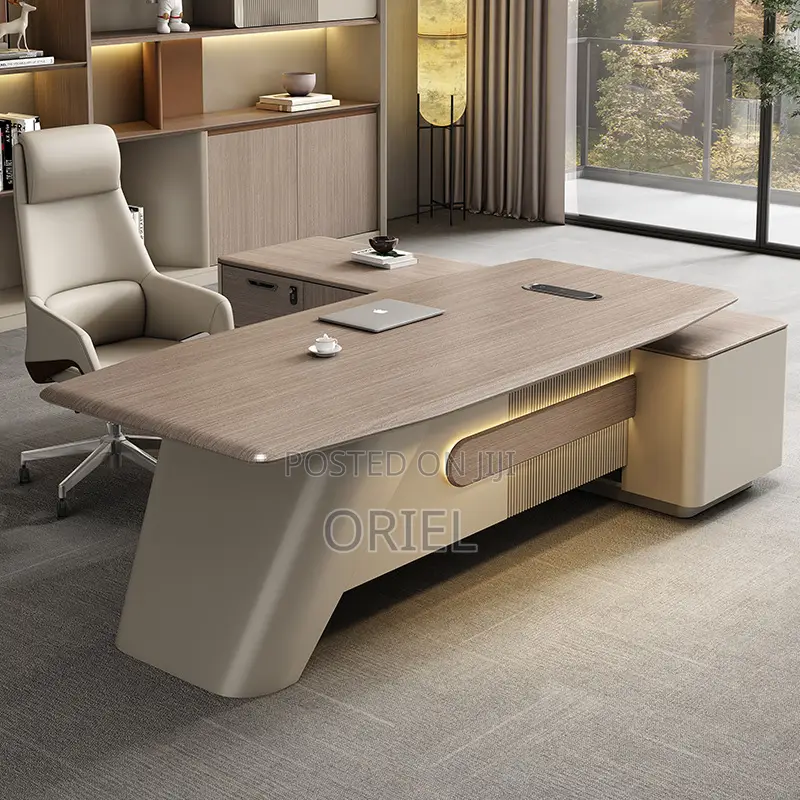 Modern Office Desk : Executive Office C.E.O Desk