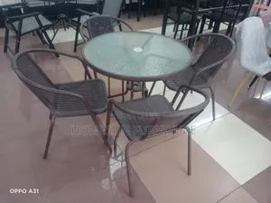 Round Outdoor Dining Set