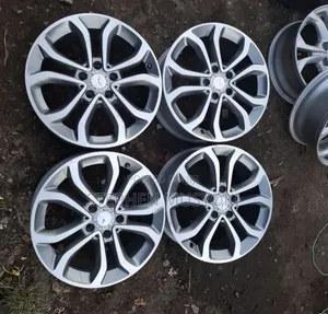 Mercedes A180, C180 Size 17inch Wheels