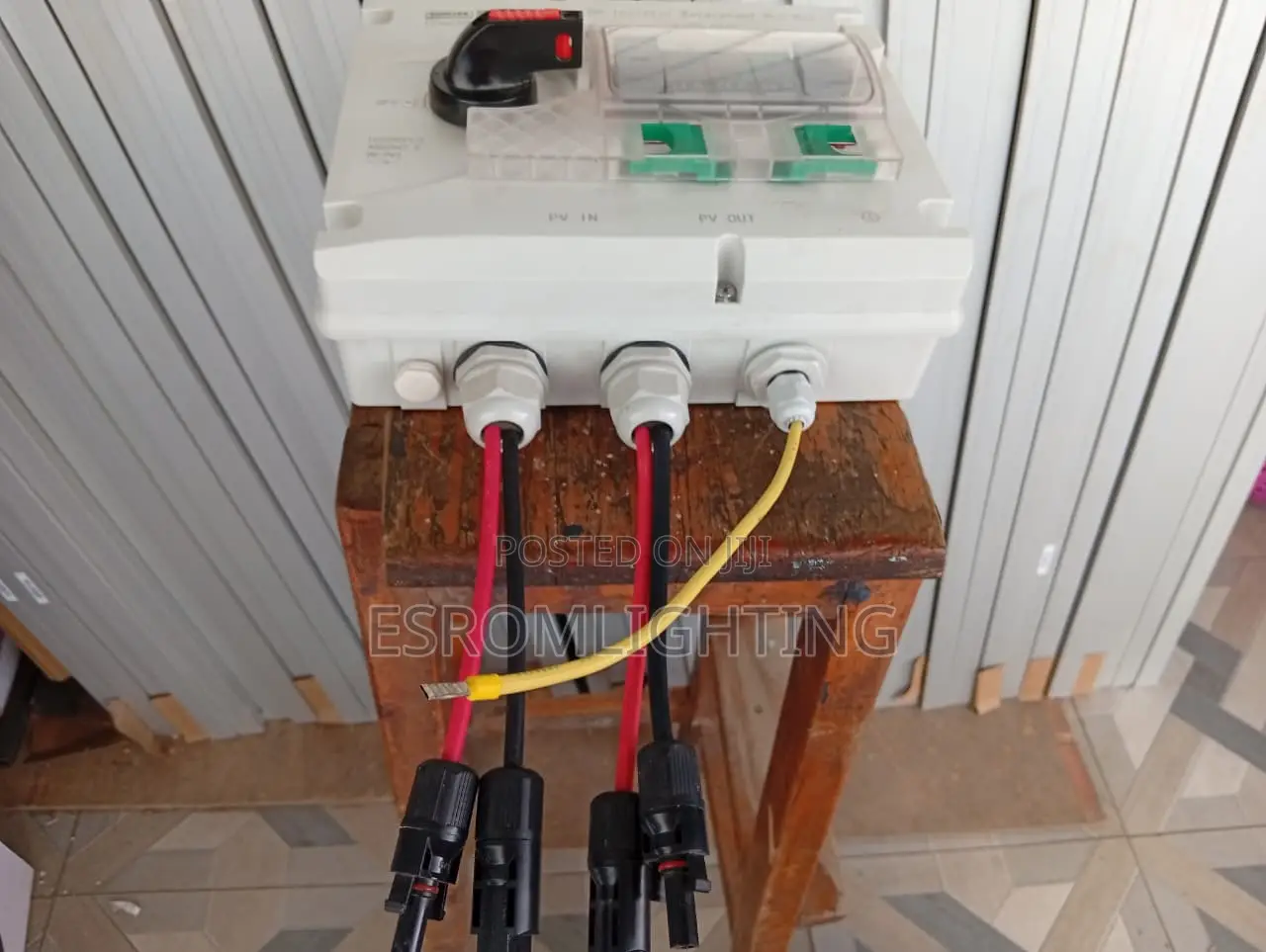 Suntree Dc Isolator Waterproof Bus-Combiner Box