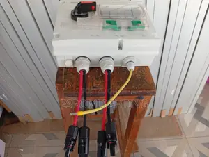 Suntree Dc Isolator Waterproof Bus-Combiner Box