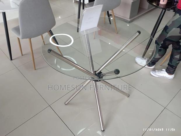 Round Table
